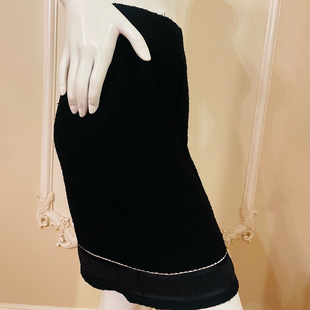 CHANEL  BLACK SKIRT SIZE 36 MADE IN FRANCE